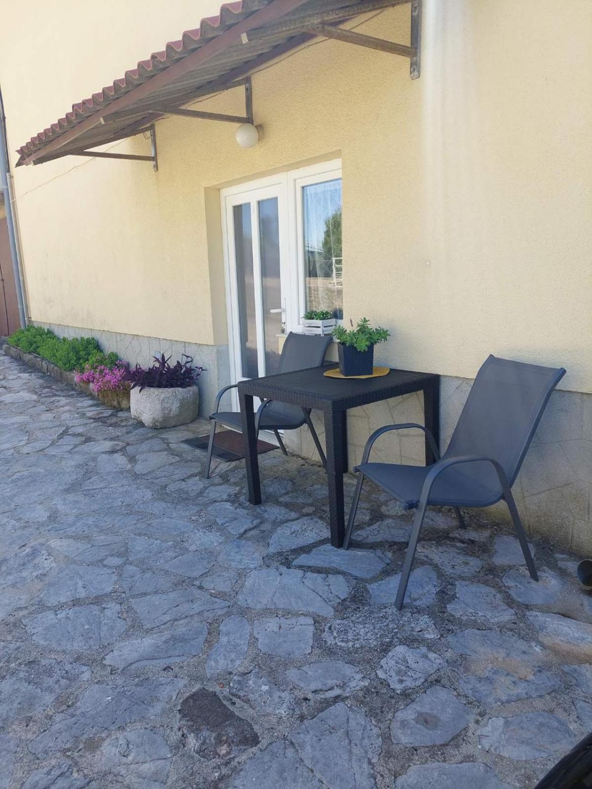 Apartman Avsec Krk Town Exterior photo